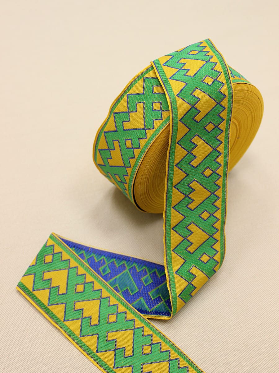Жак.лента 50мм Зеленый орнамент народов севера на желтом