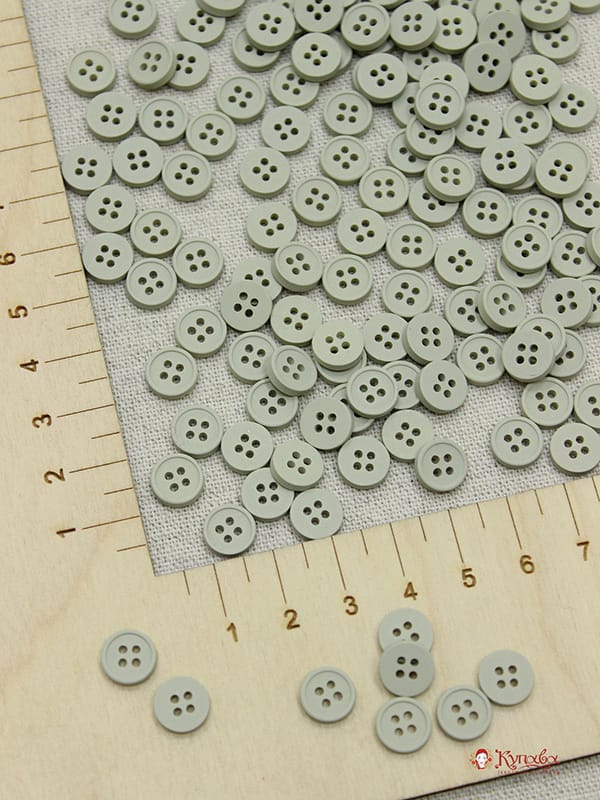 Пуговица пластмасса, цв.светлый серо-оливковый, 8мм, 4 отверстия