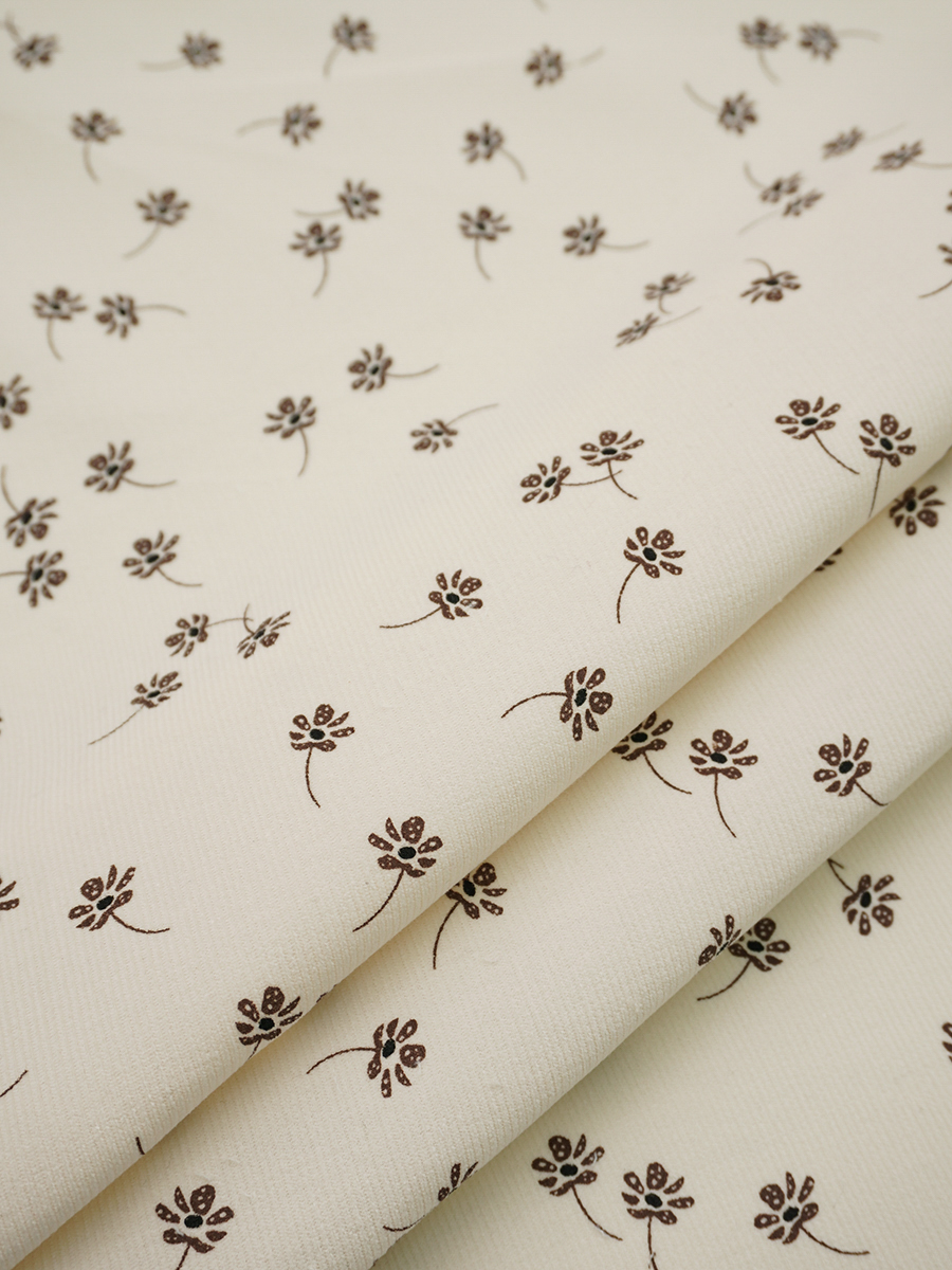 Микровельвет "Россыпь коричневых цветочков" цв.сливочный, ш.1.5м, хл-100%, 150гр/м.кв
