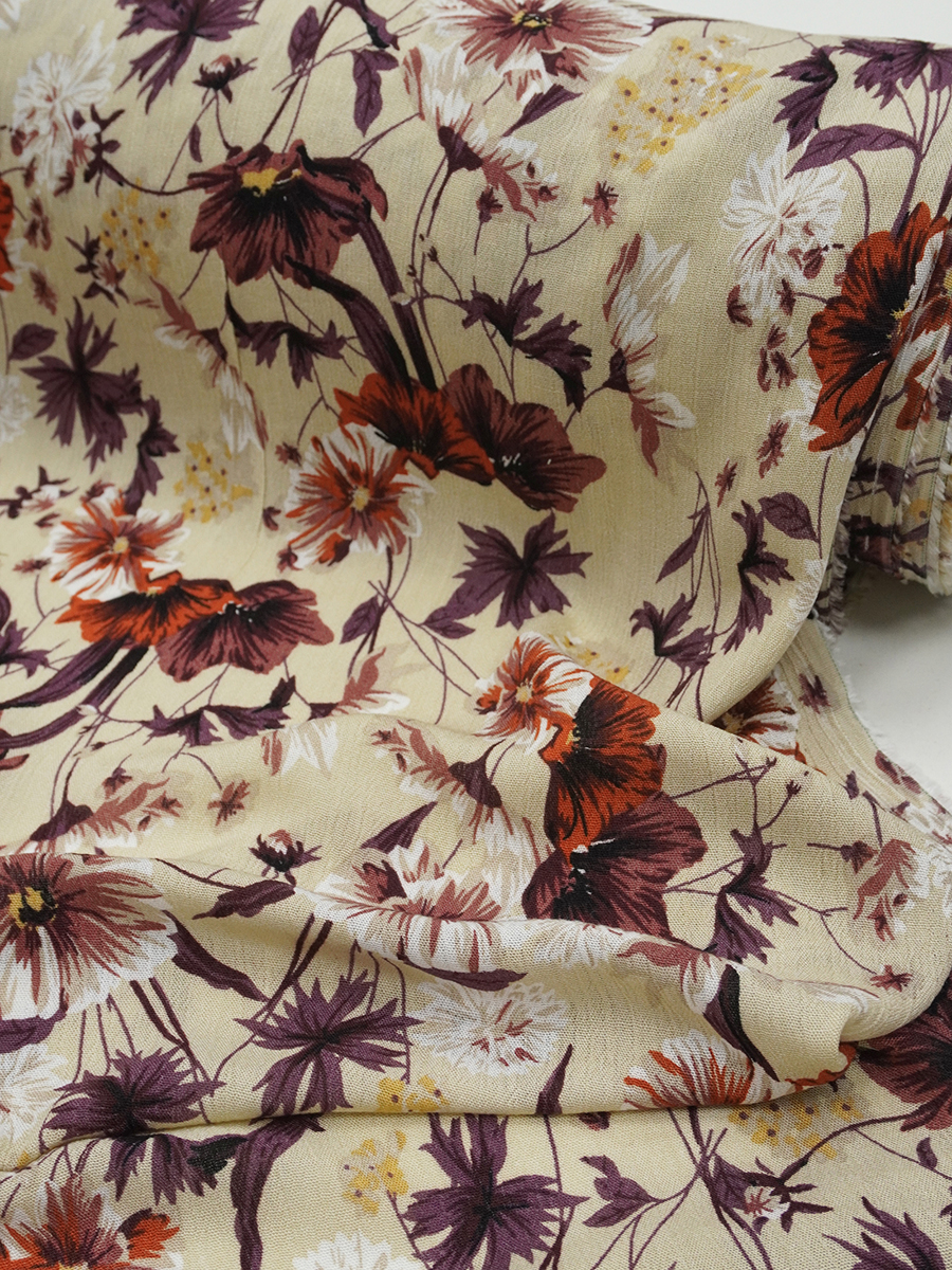 Креп-вискоза с эфф.жатости "Музыка цветов" цв.бежевый, ш.1.38м, вискоза-100%, 120гр/м.кв