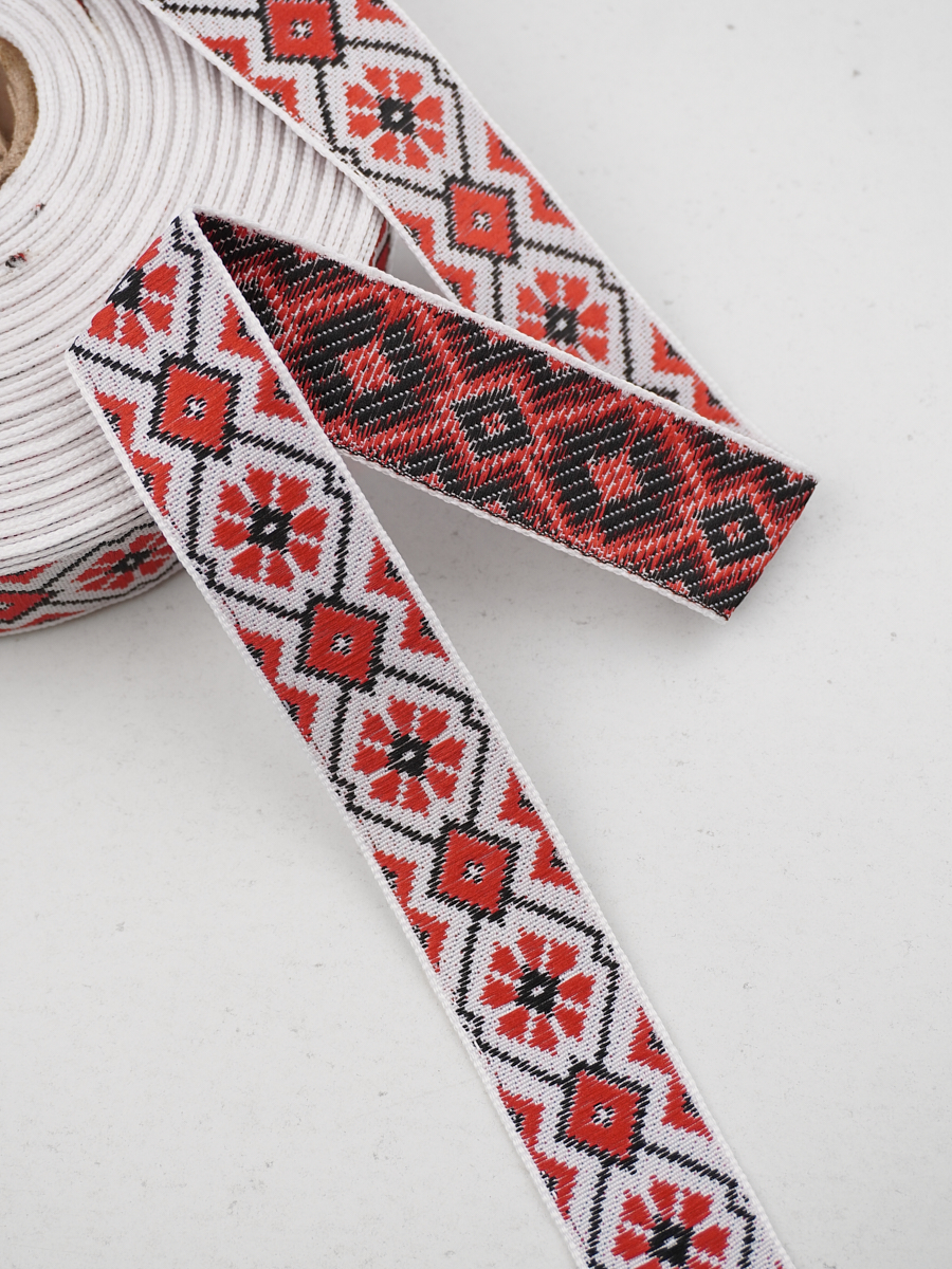 Жак.лента 24мм Темно-красный/черный орнамент-оберег на белом