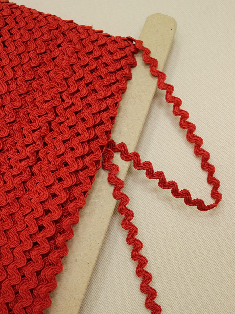 Вьюнчик цв.красный, 9мм, п/э-100%