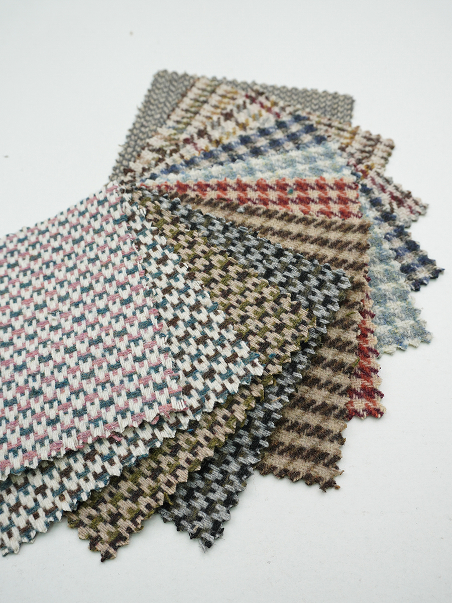 Комплект образцов "Шерсть пальтово-костюмная "Гусиная лапка" и "Букле"