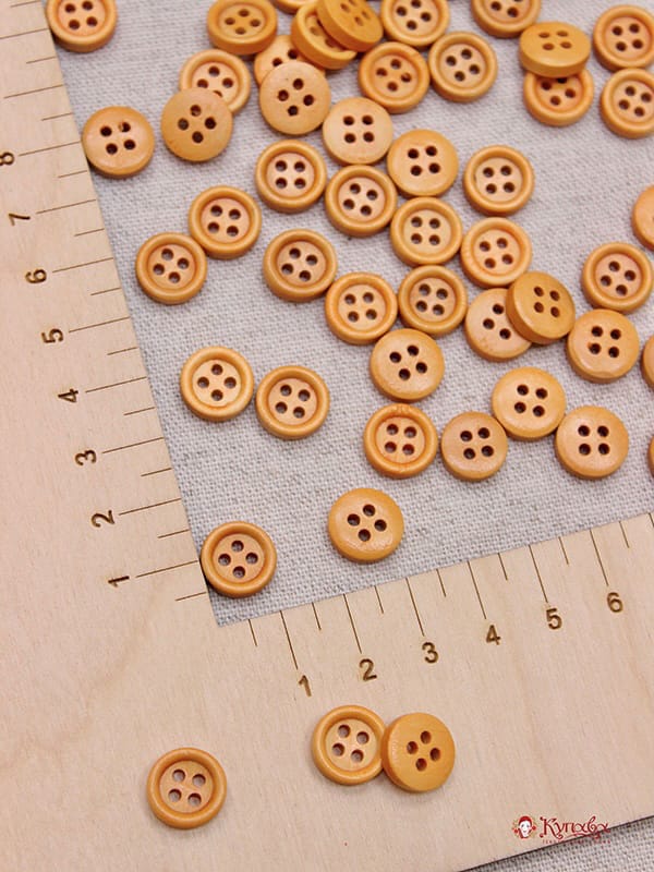 Пуговица светло-коричневое дерево,11мм, 4 отверстия