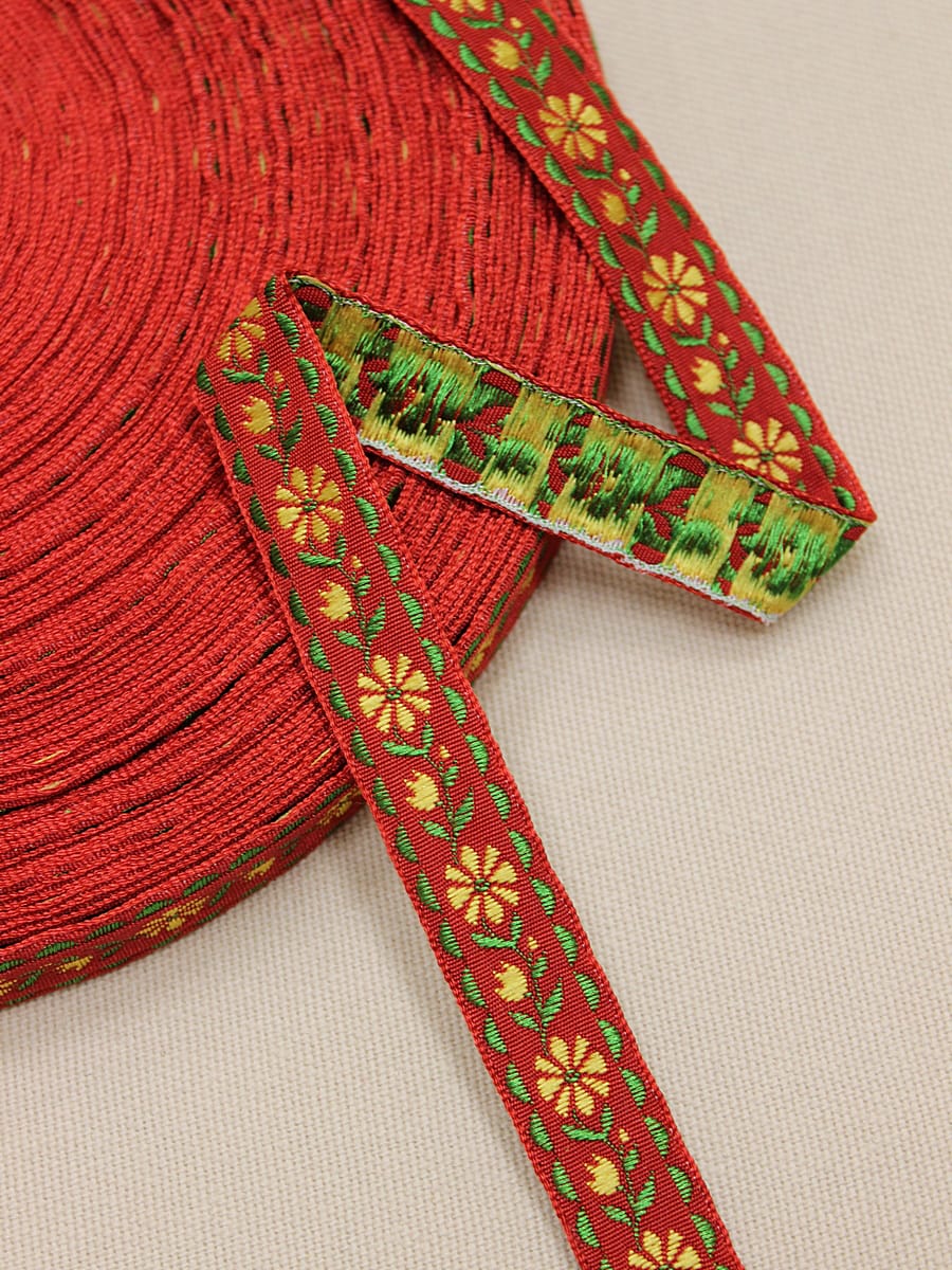 Жак.лента 17мм Желтые цветы на красном