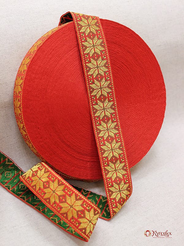 Жак.лента 32мм Св.желтая снежинка на красном