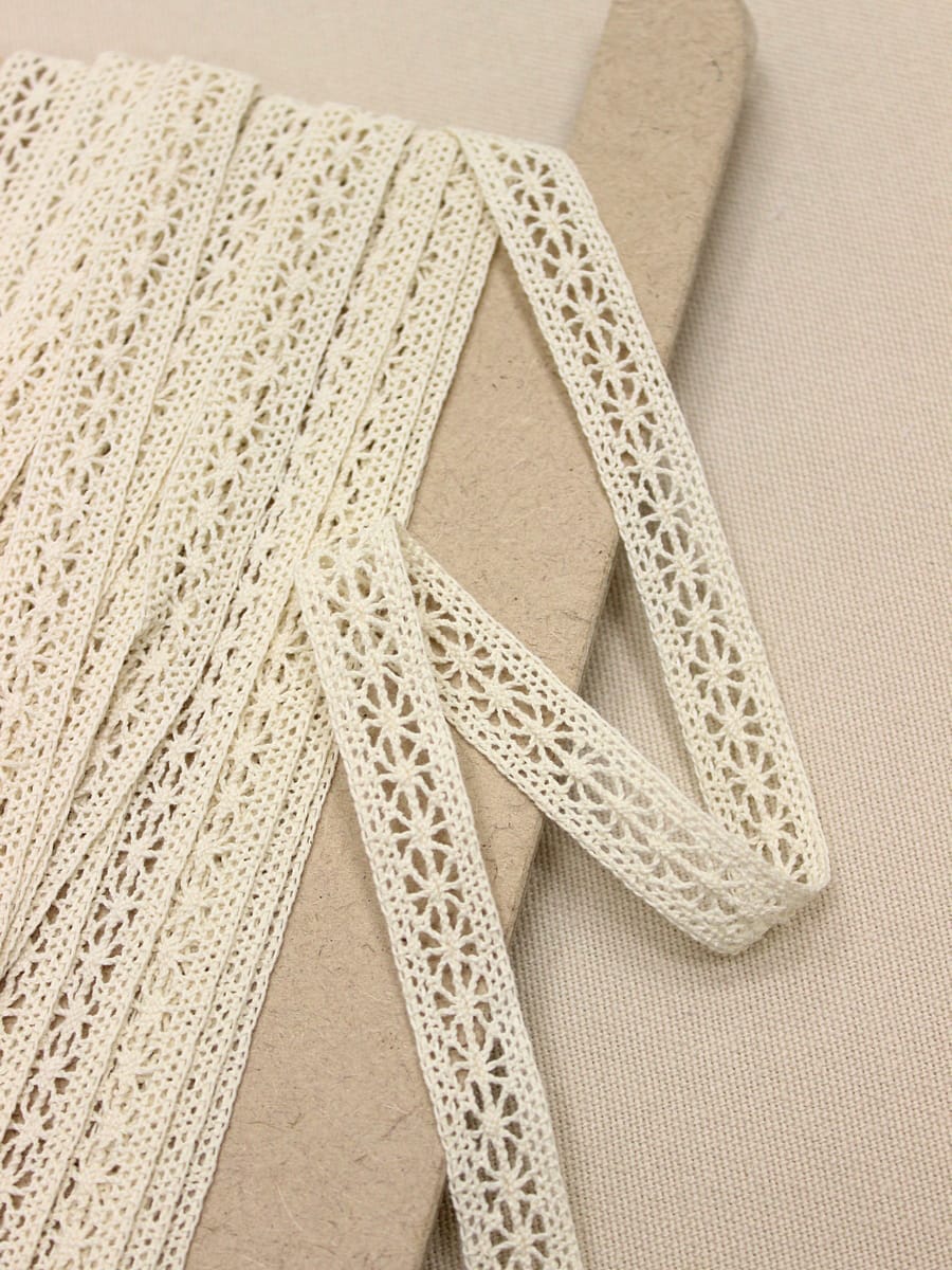 Кружево цв.суровый, ш.15мм, хлопок-90%, п/э-10%