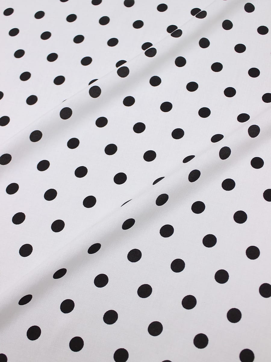 Штапель "Черный горох (11мм)" цв.белый, ш.1.45м, вискоза-100%, 95гр/м.кв