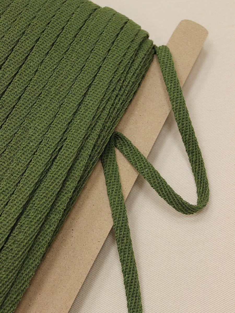 Шнур плоский рыхлый цв.Темный болотно-зеленый-2, ш.10мм, хлопок-90%, п/э-10%