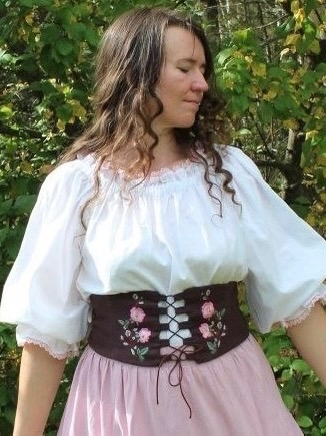 Корсетный пояс из крапивы в цвете горький шоколад