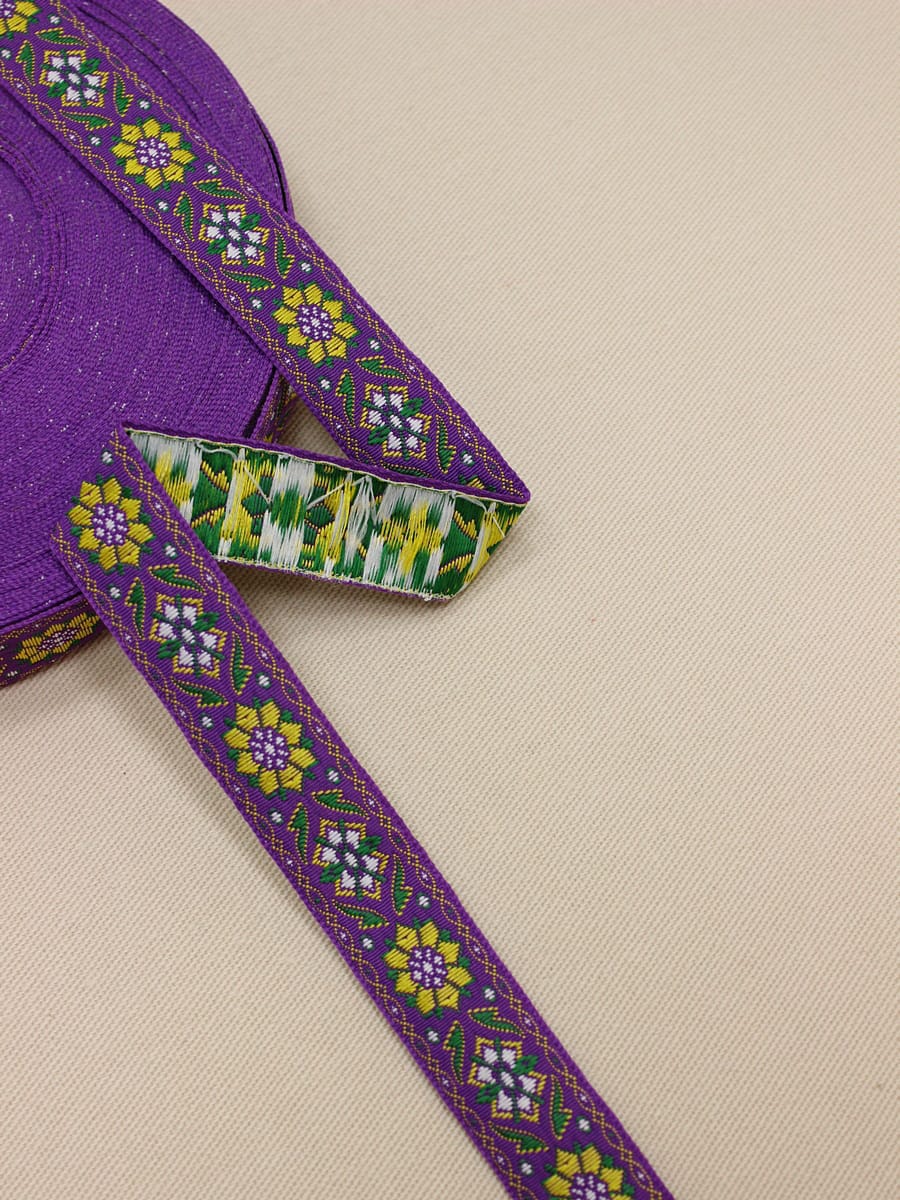 Жак.лента 23мм Желтый/зеленый цветочный орнамент на фиолетово-пурпурном