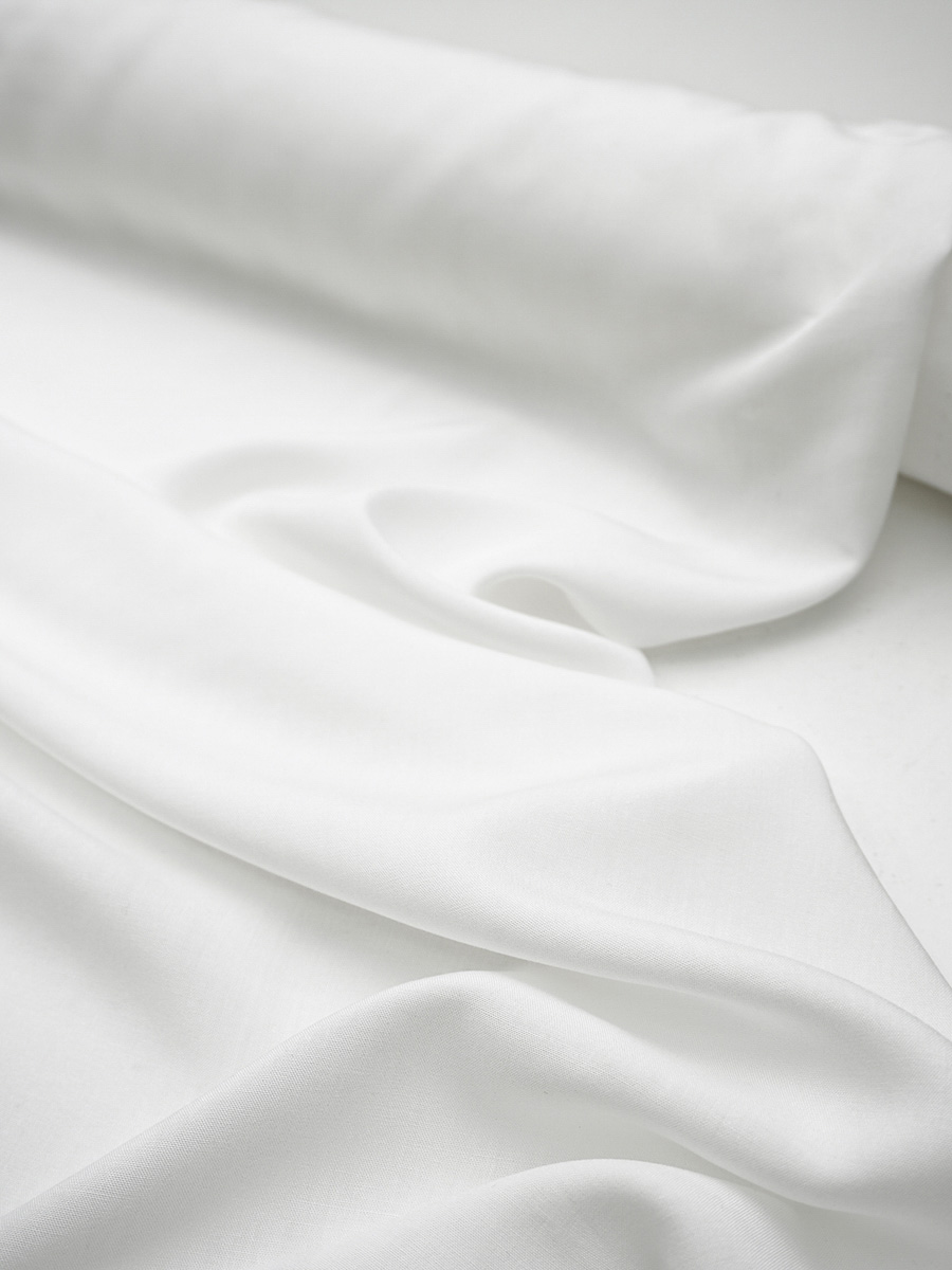 Штапель цв.Молочно-сливочный, СОРТ2, ш.1.45м, вискоза-100%, 110гр/м.кв