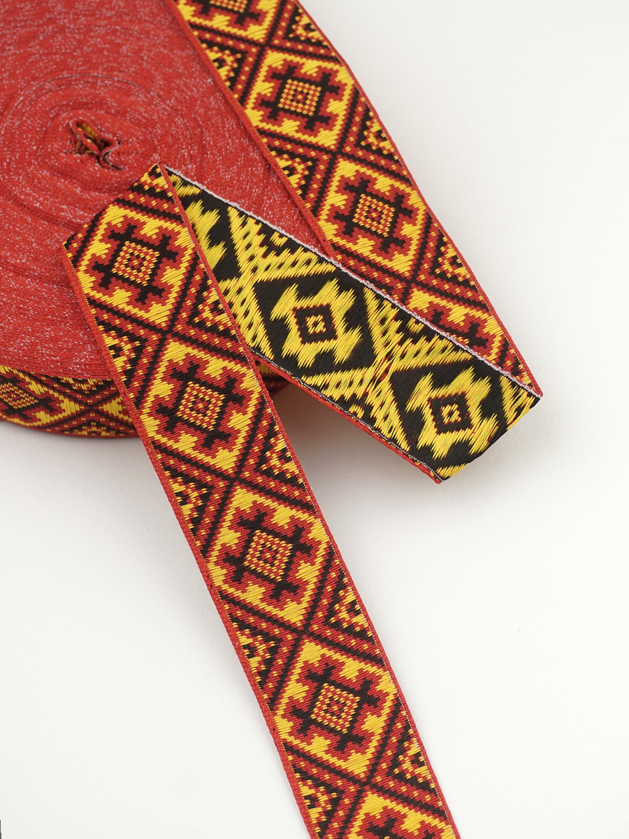 Жак.лента 32мм Желто-черный орнамент на красном