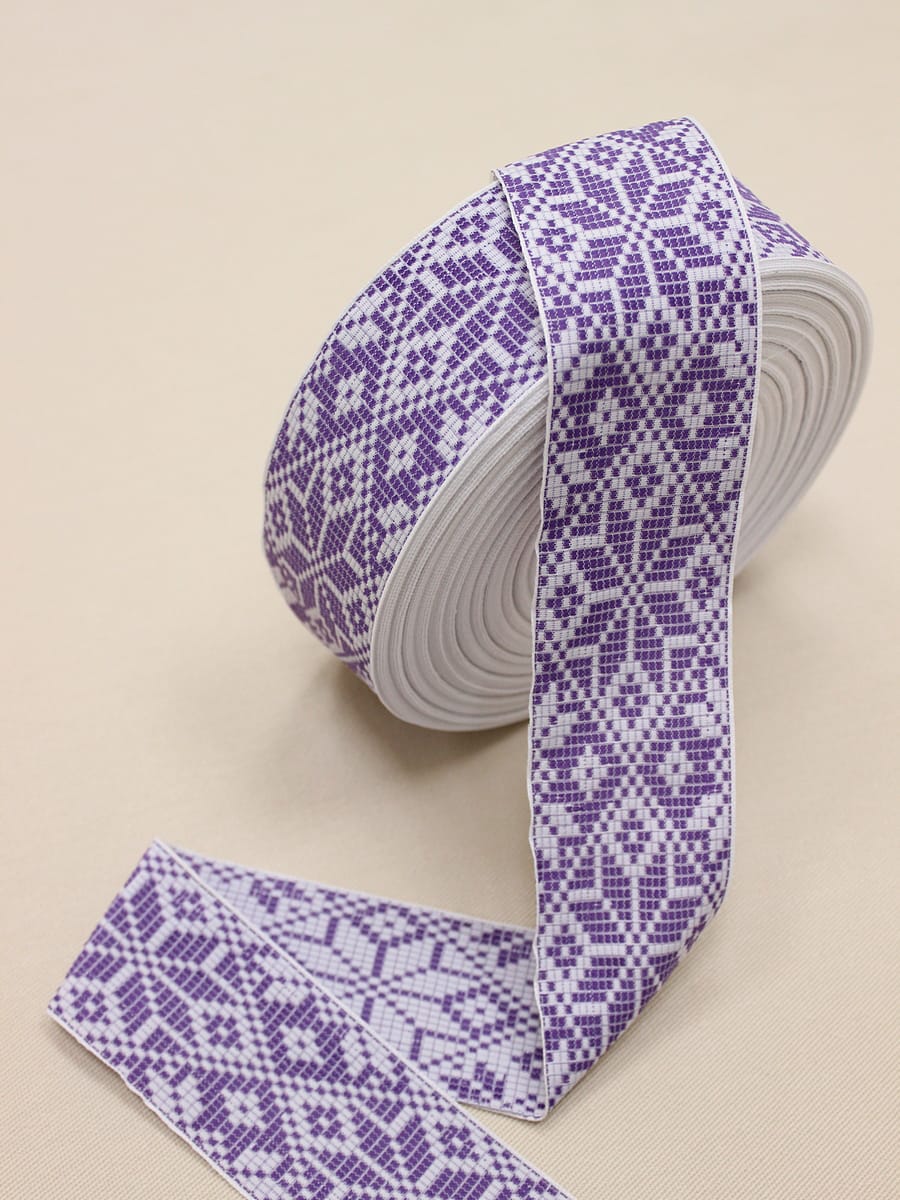 Жак.лента 52мм Фиолетовая снежинка-цветок на белом