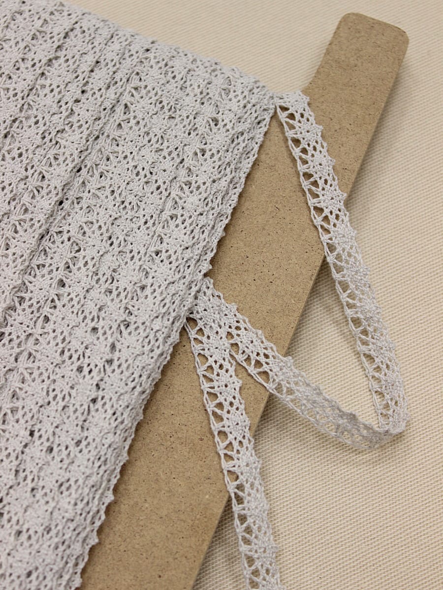Кружево цв.св.серо-бежевый, ш.12мм, хлопок-90%, п/э-10%#016426