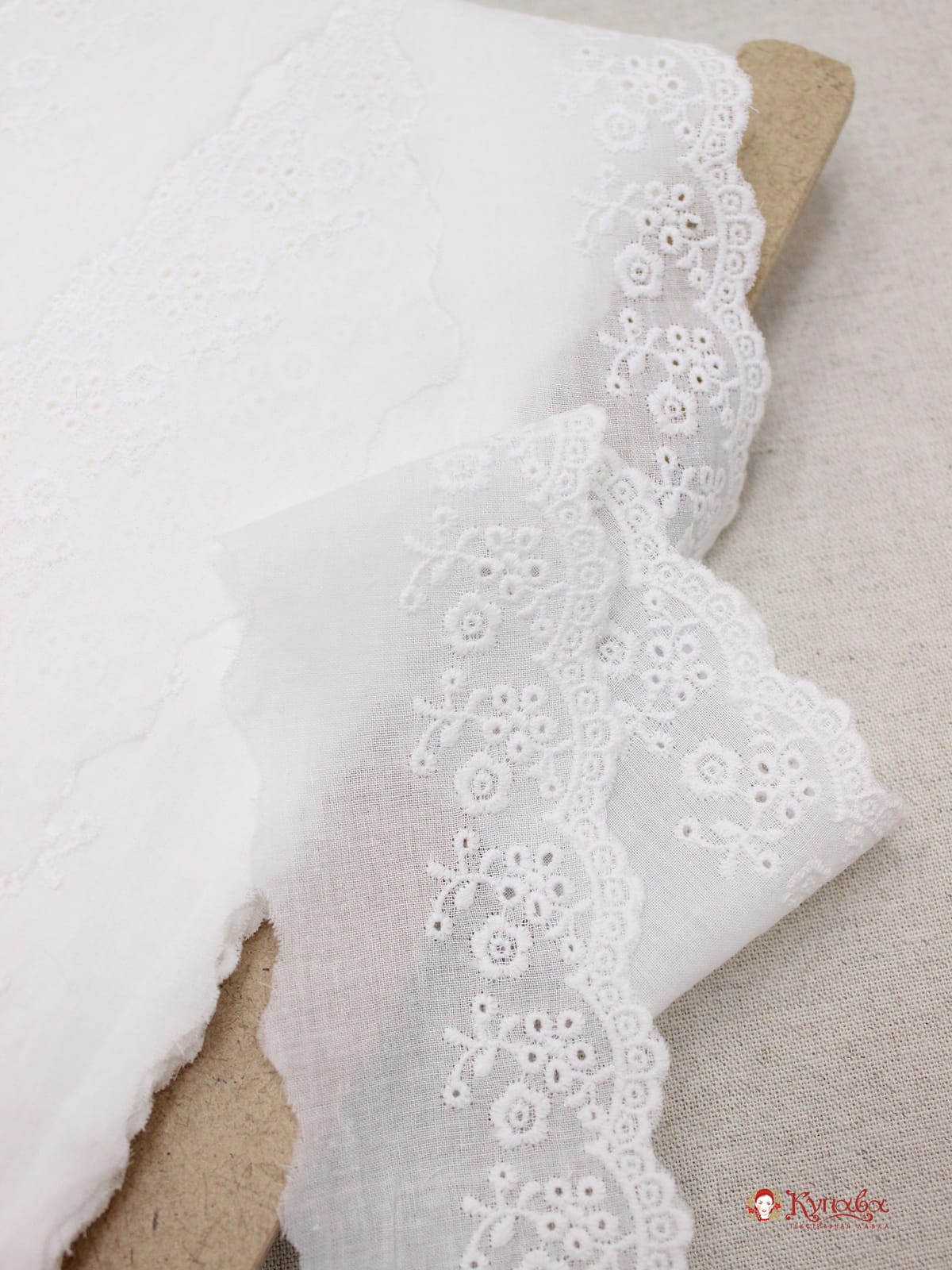 Шитье цв.молочно-белый (общая ширина 60мм, ширина вышивки 35мм), хлопок-100%, батист