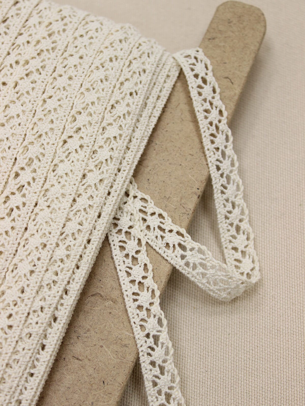 Кружево цв.суровый, ш.13мм, хлопок-100%