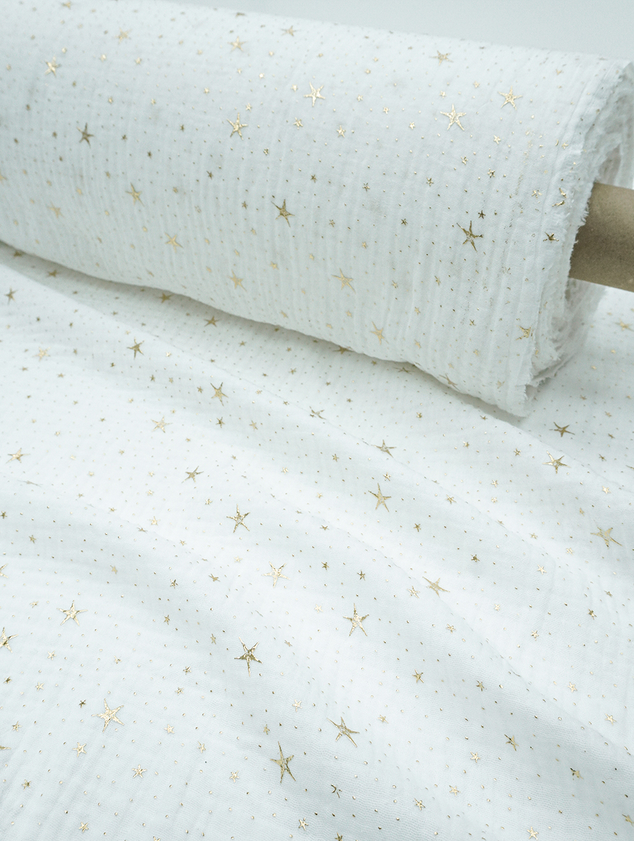 Муслин двухслойный с эф.жатости "Звездочки" (золотой глиттер) цв.белый, ш.1.4м, хл-100%, 140гр/м.кв