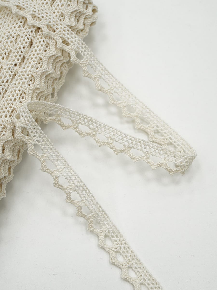 Кружево цв.суровый светлый, ш.10мм, хлопок-100%, 10м, рис.075/2