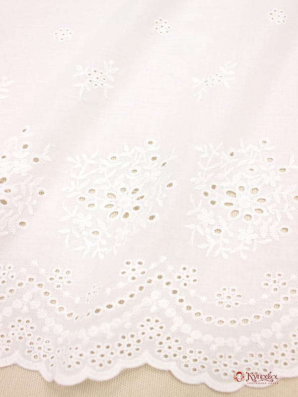 Шитье "Двухсторонний цветочный купон" (фест. с 2х сторон) цв.молочно-белый ш.1.35м, батист, хл-100%