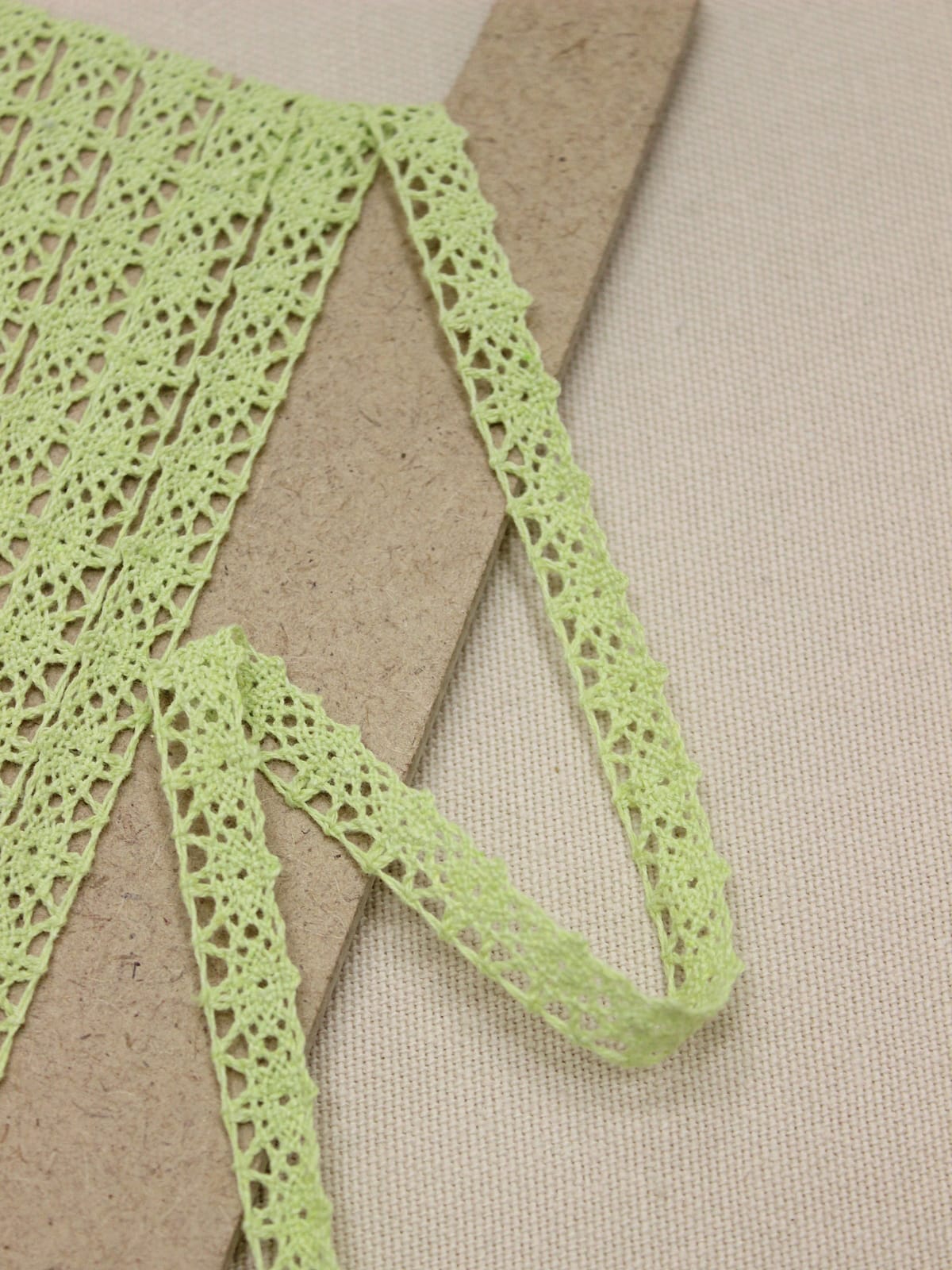 Кружево цв.мохито-2, ш.12мм, хлопок-90%, п/э-10%#016428