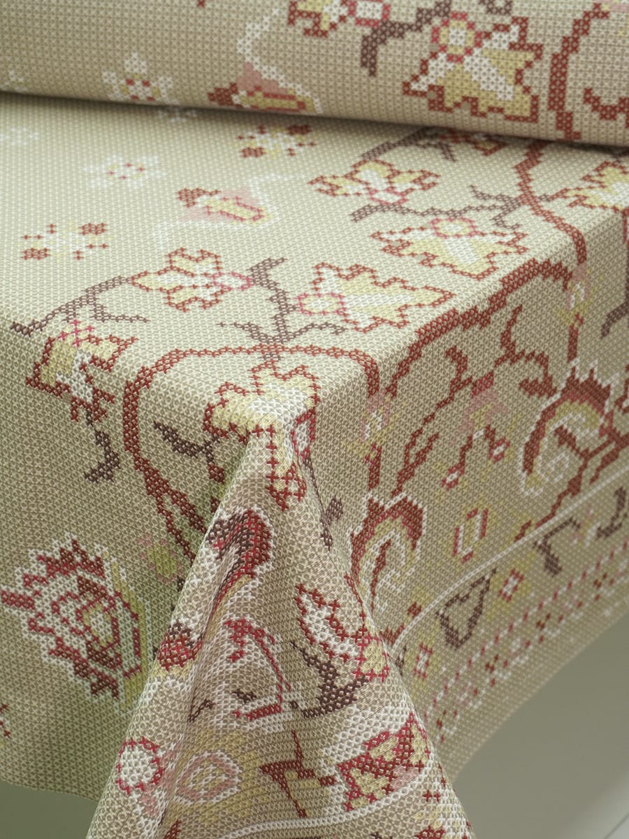 Мерный лоскут (ткань в отрезах) - Рогожка "Вышивка крестом на бежевом - цветы по кайме" цв.красный.