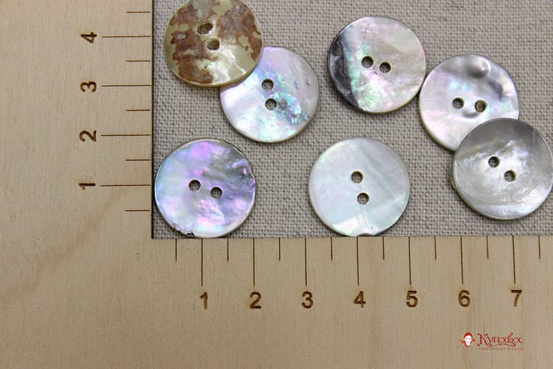 Пуговица перламутр, цв.серо-бежевый хамелеон, 20мм, 2 отверстия