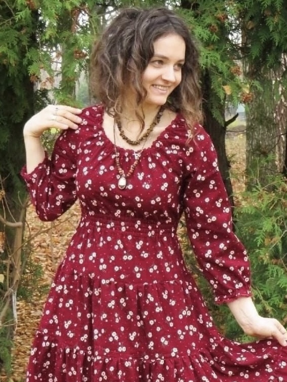 Платье из  Микровельвета "Ромашки на бордовом в точку"