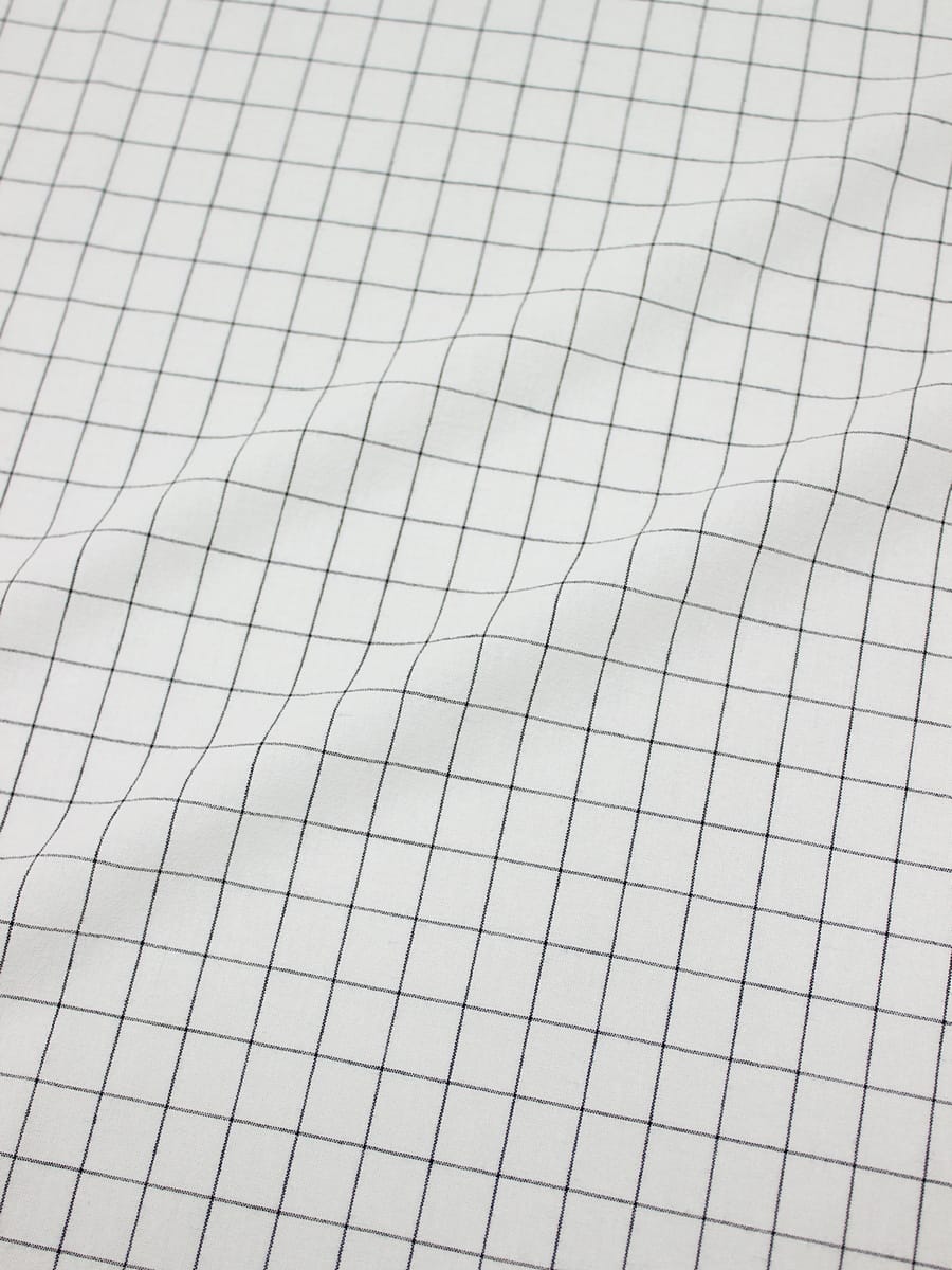 Вареный (стираный) хлопок "Черная клетка (1.6*1.8см) на молочно-белом", ш.2.5м, хл-100%, 115гр/м.кв