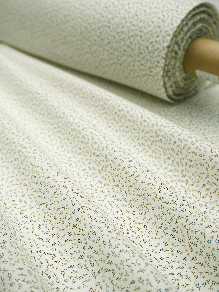 Импорт. хлопок (ситец) "Очень мелкие синие цветы на молочном", ш.1.56м, хлопок-100%, 80гр/м.кв