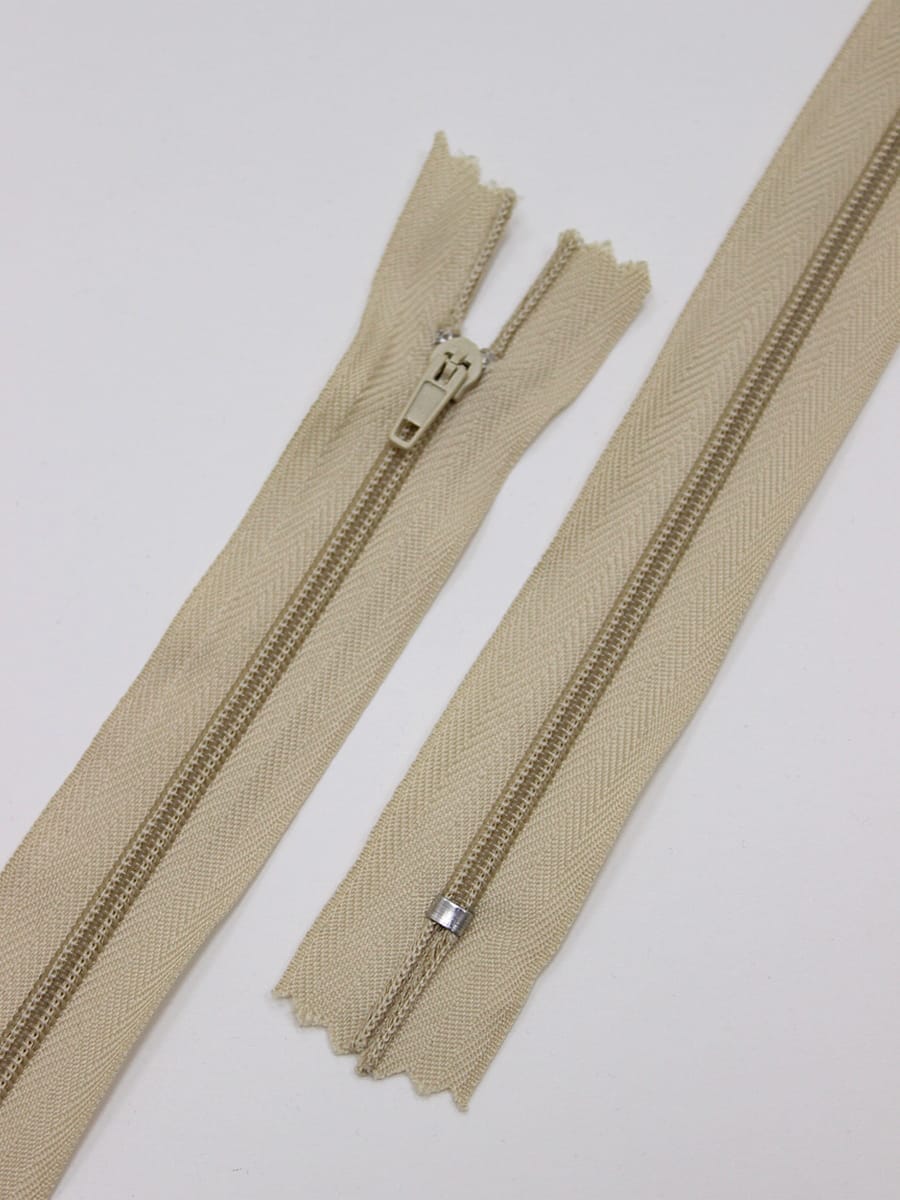 Молния юбочная (плательная) цв.телесно-бежевый, 16см