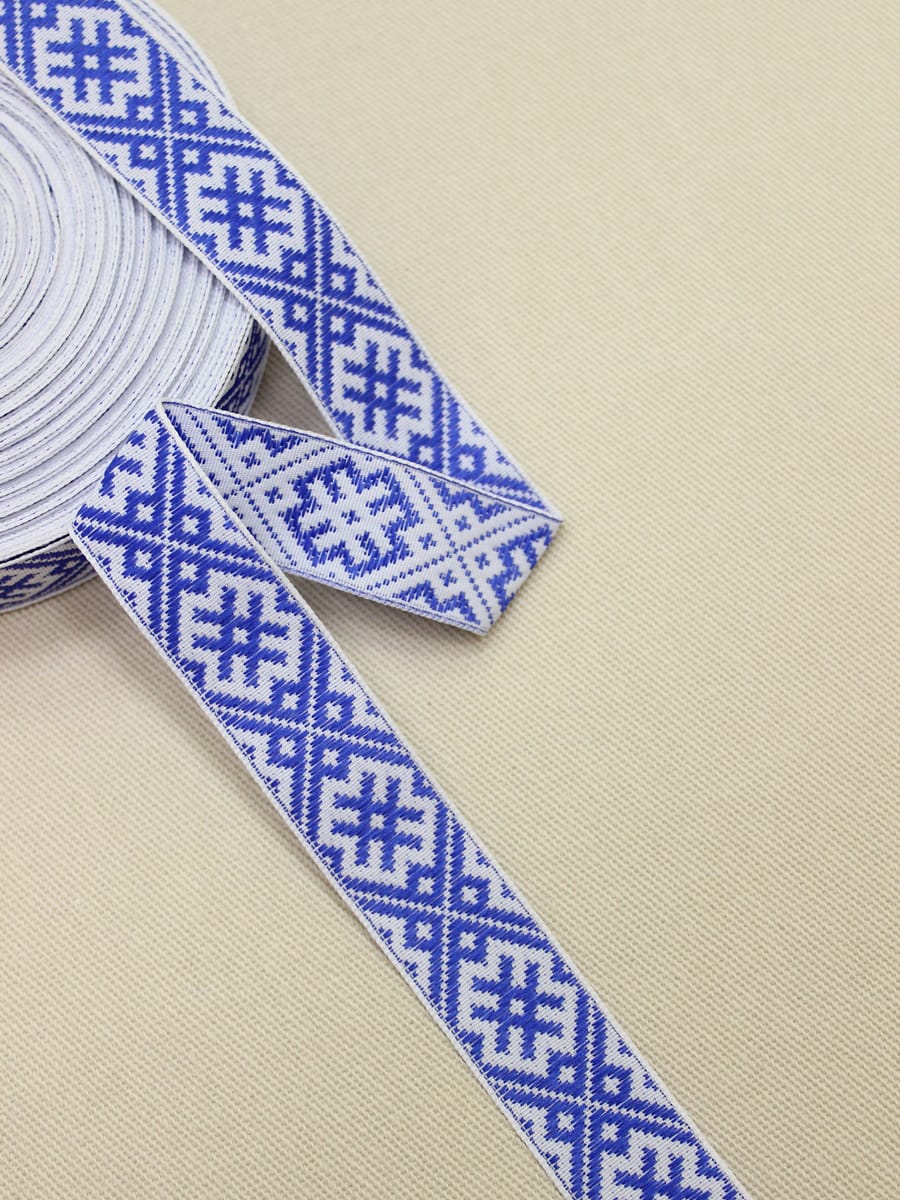 Жак.лента 24мм Синий орнамент на белом, рис.9707