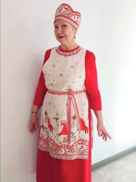 Костюм в народном стиле из рогожки и льна