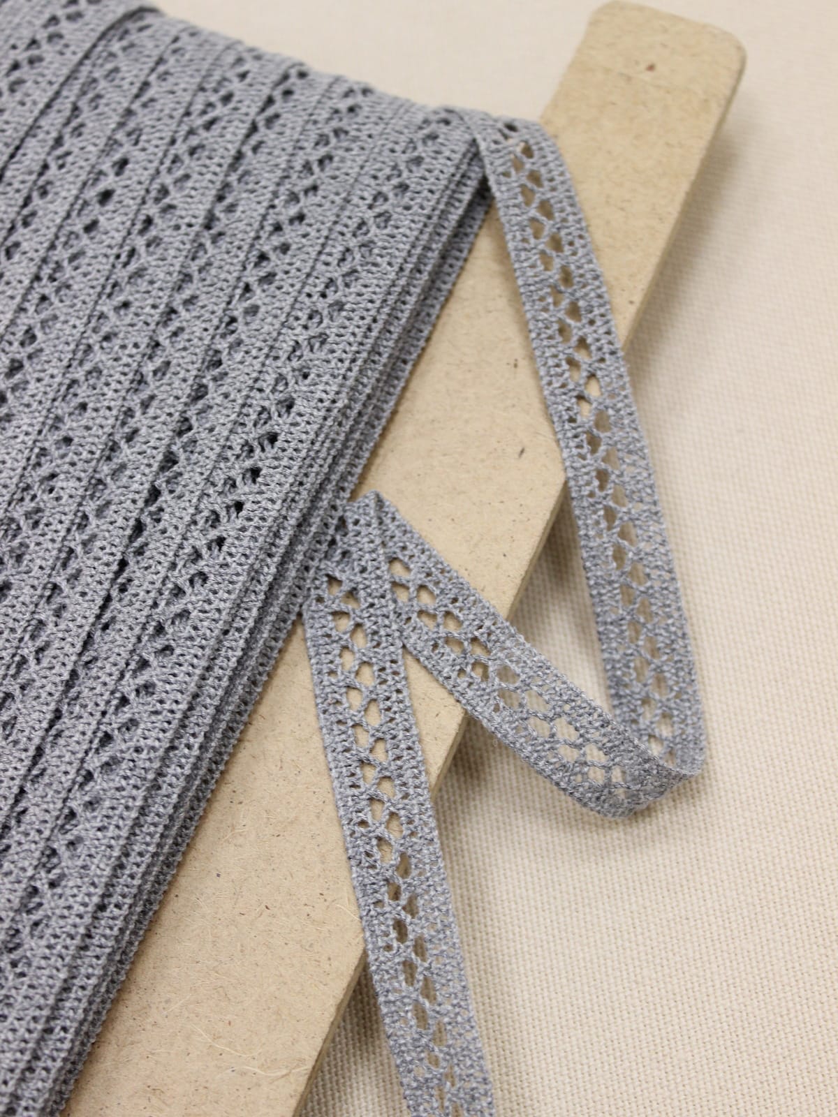 Кружево цв.темно-серый, ш.14мм, хлопок-90%, п/э-10%