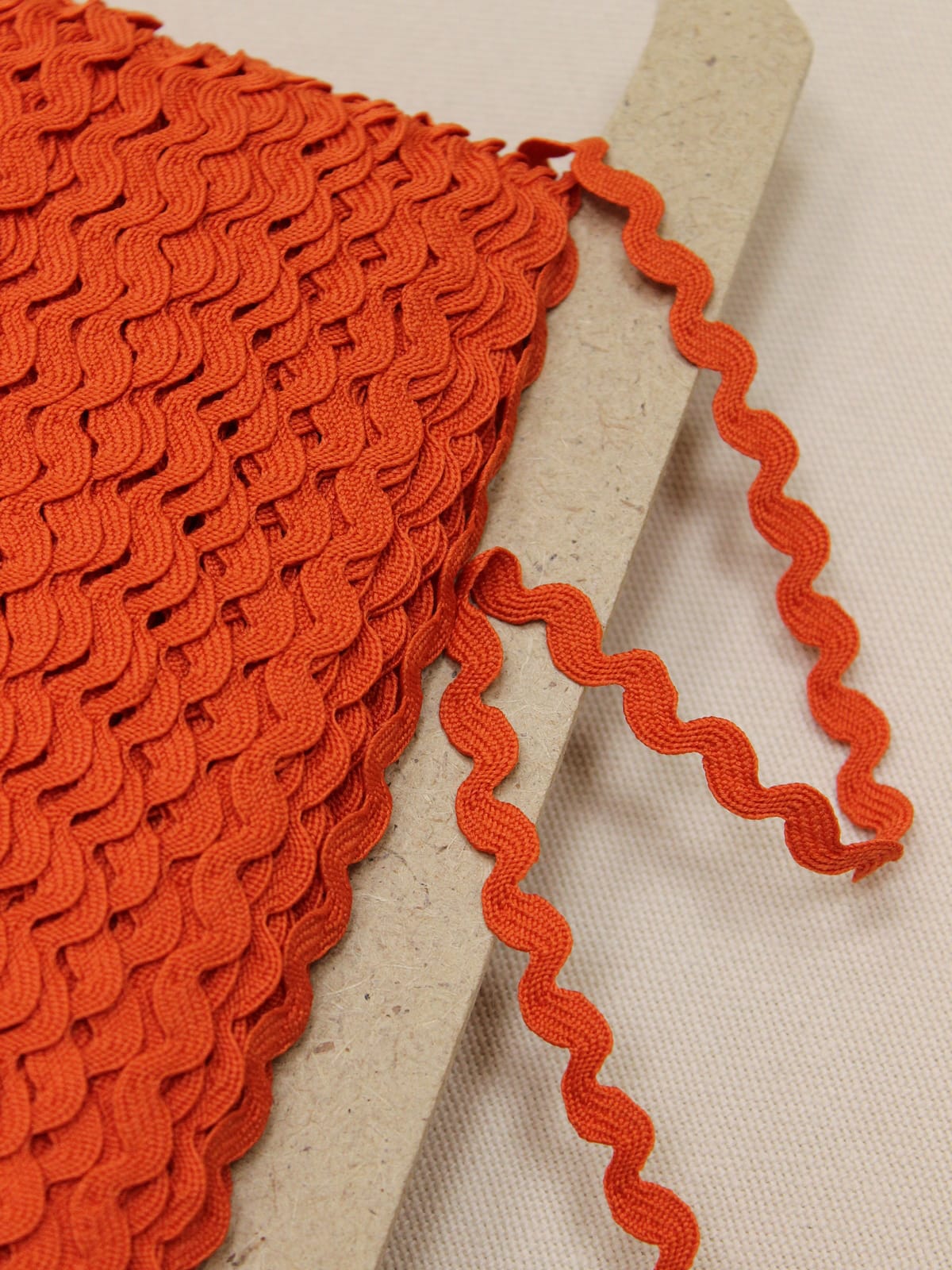 Вьюнчик цв.оранжево-кирпичный, 8мм