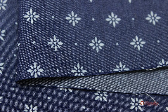 Джинсовая ткань "Звездочки-снежинки на чернильной джинсе", ш.1.48м, хл-85%,п/э-15%, 140гр/м.кв