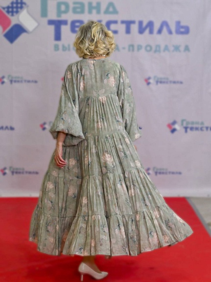 Платье из вискозного шифона "Флаурэль" для выстаки "Гранд Текстиль"