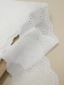 Шитье цв.молочно-белый (общая ширина 135мм, ширина вышивки 105мм), хлопок-100%, батист