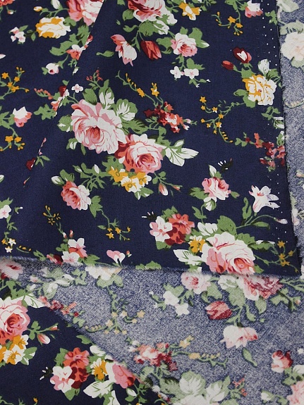 Импорт. хлопок "Большие пионы на чернильно-синем", ш.1.5м, хлопок-100%, 105гр/м.кв