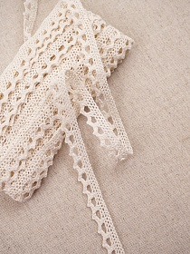 Кружево цв.ванильный, ш.10мм, хлопок-90%, п/э-10%, 10м, рис.075/2