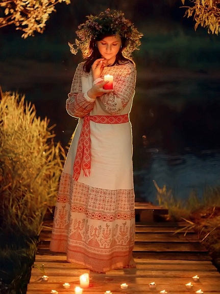 Платья в народном стиле из полульна и рогожки