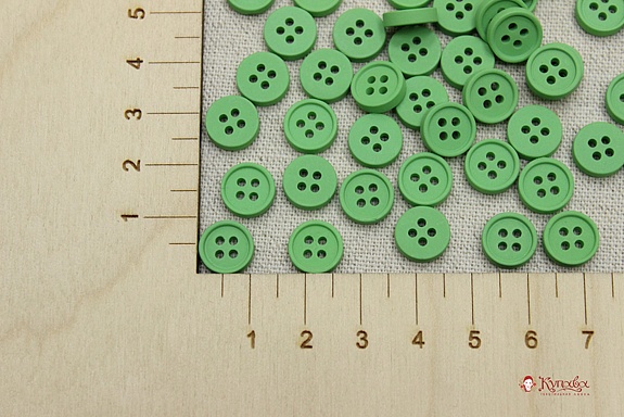 Пуговица пластмасса, цв.светло-зеленый, 10мм, 4 отверстия
