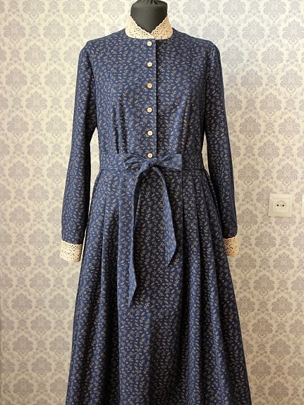 Платье из теплого хлопка "Мелкая ботаника" цв.чернильно-синий