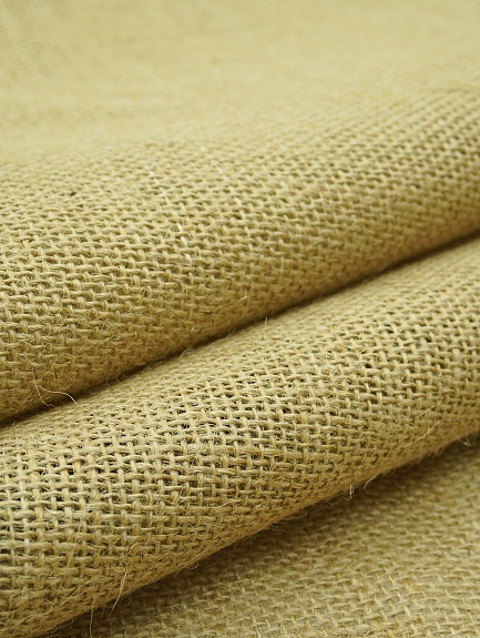 Мешковина повышенной  плотности, СОРТ2, ш.1.05м, джут-100%, 370гр/м.кв