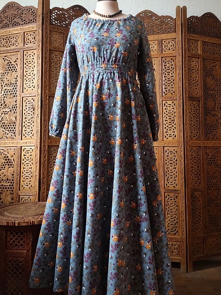 Платье из теплого хлопка "Осенние сны" в серо-синем цвете