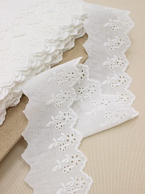 Шитье цв.молочно-белый (общая ширина 65мм, ширина вышивки 43мм) хлопок-100%, батист