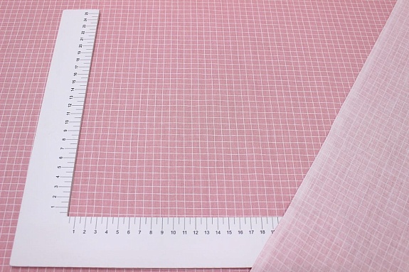 Сатин "Белая клетка на розовой дымке", ш.1.60м, хлопок-100%, 110гр/м.кв