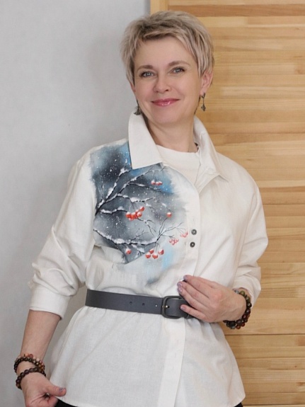 Рубашка из полульна в белом цвете