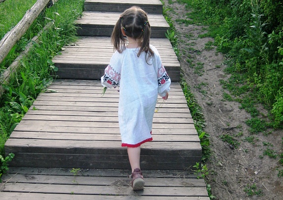 Детское платье из рогожки