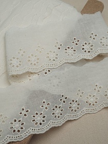 Шитье цв.кремовый (общая ширина 60мм, ширина вышивки 35мм), хлопок-100%, батист#048729